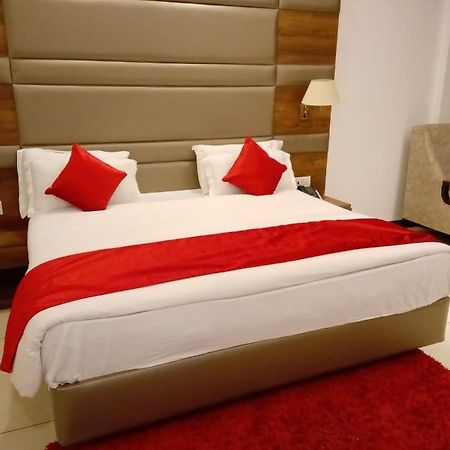 Hotel Green Orchid Udhampur Esterno foto